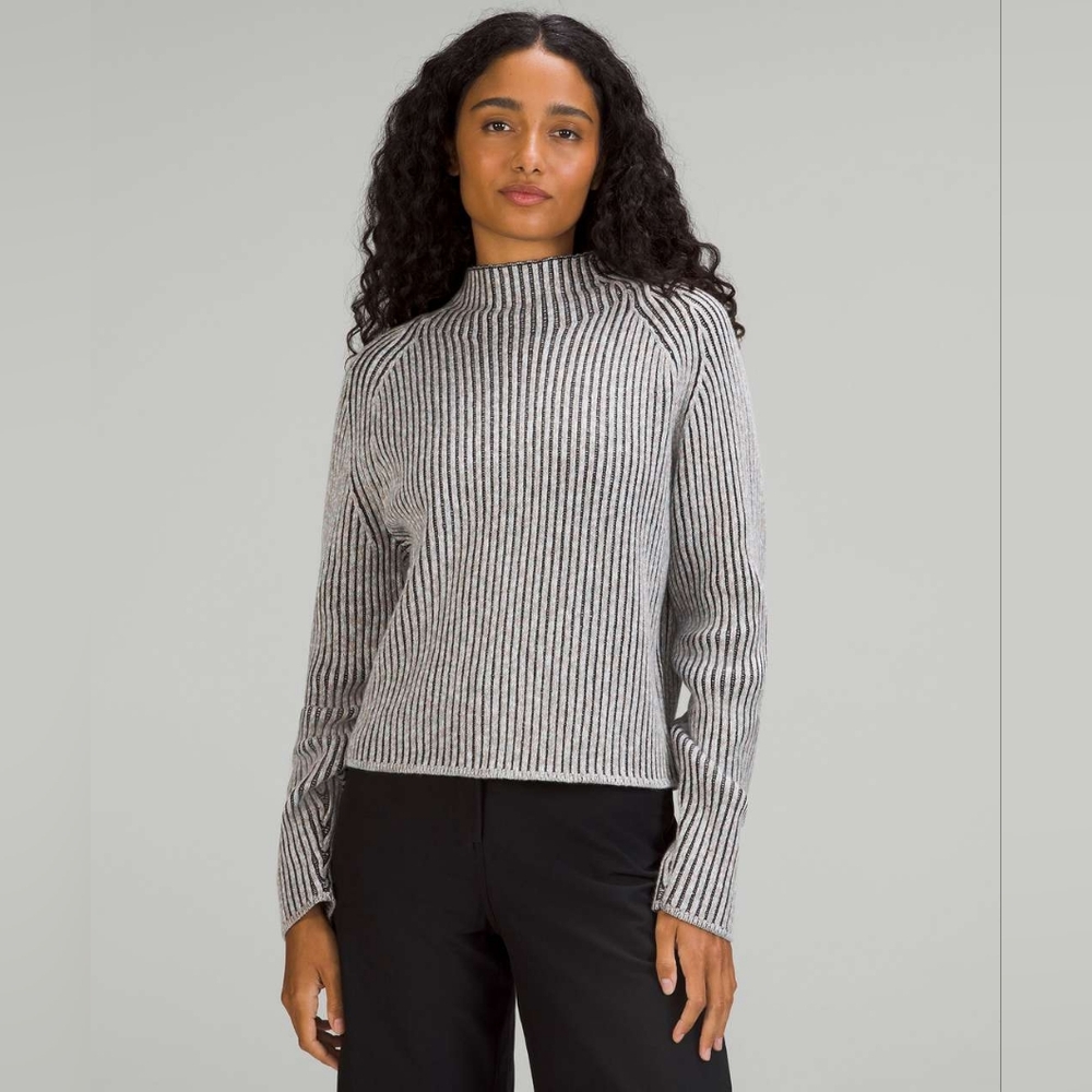 Lululemon 2022 Cotton-Cashmere Blend Mock Neck Sweater Heathered‎ Gray Size US 6